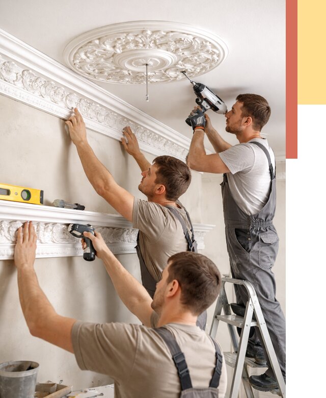 Монтаж лепнины на потолок в Междуреченске от 3234 руб. быстро и недорого | ОТДЕЛОЧНИК-Мжд